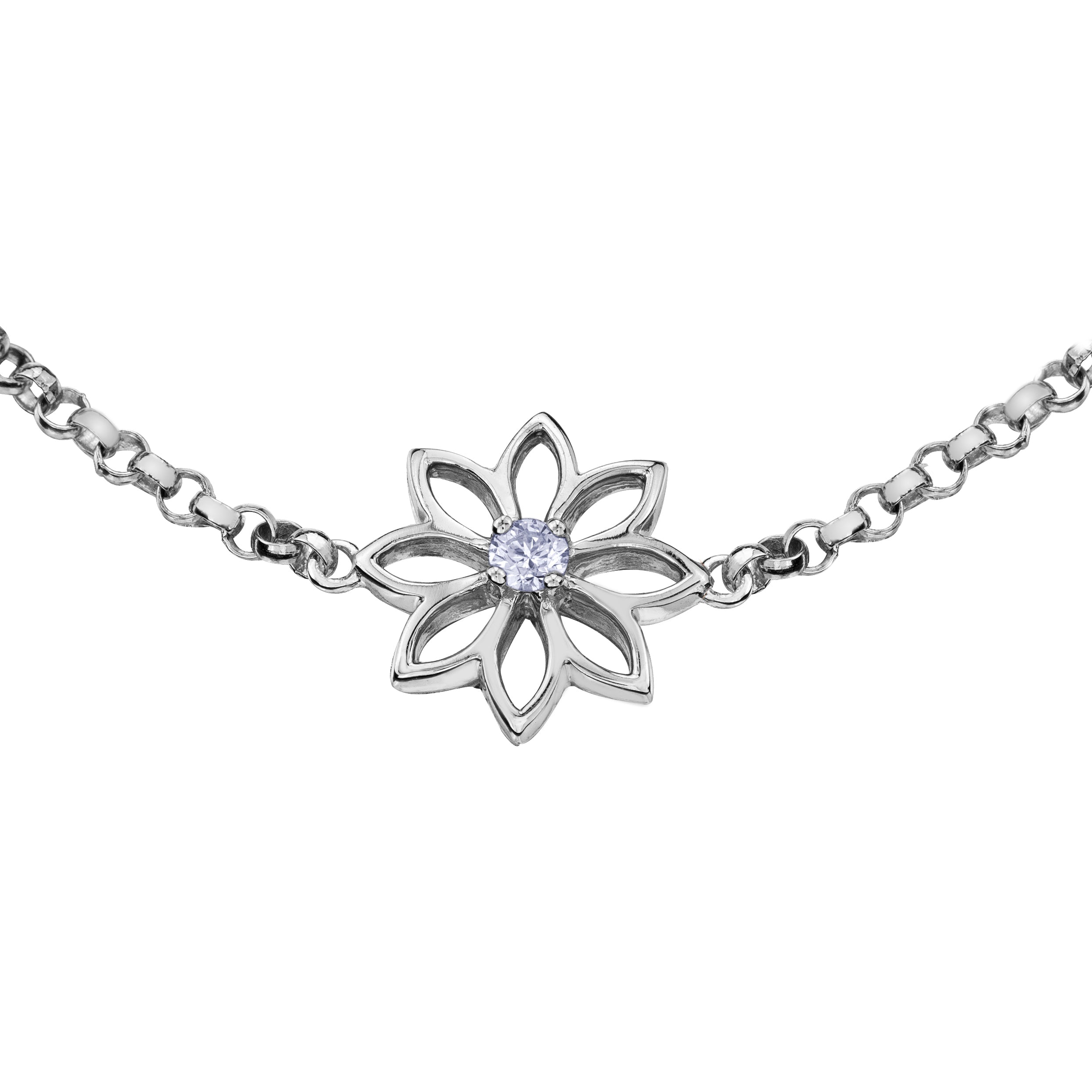 Crafted in 14KT Certified Canadian Gold, this bracelet features a water lily flower with a round brilliant-cut Canadian centre diamond. 