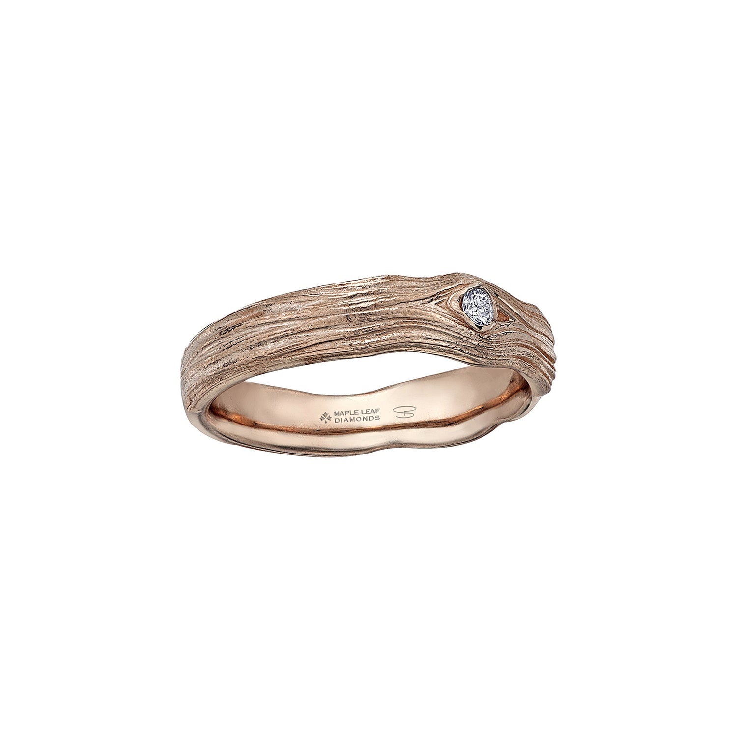 Crafted in 14KT rose Certified Canadian Gold, this men’s ring features a round brilliant-cut Canadian diamond set on a driftwood-inspired band.