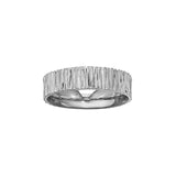 Crafted in 14KT white Certified Canadian Gold, this men’s ring features a stream water-inspired pattern set with a round brilliant-cut Canadian diamond hidden on the inside of the band.
