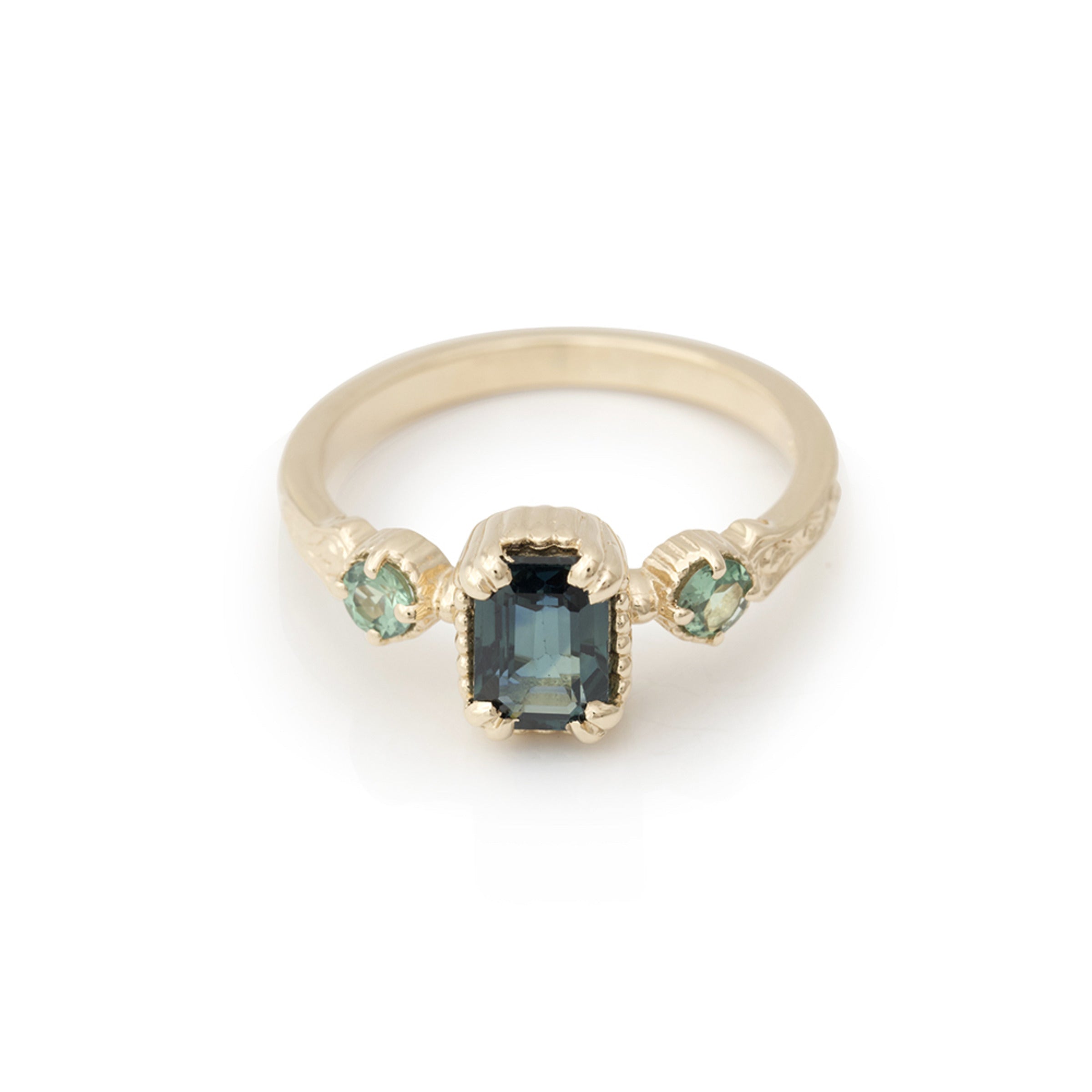 hand-engraved ring with Montana sapphire and alexandrite in yellow gold