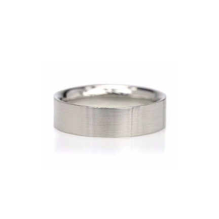 6.5mm wide flat band with a curved comfortable fit.