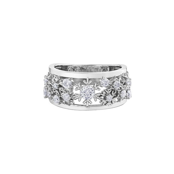 Crafted in 14KT white Certified Canadian Gold, this ring features snowflakes and round brilliant-cut Canadian diamonds. 