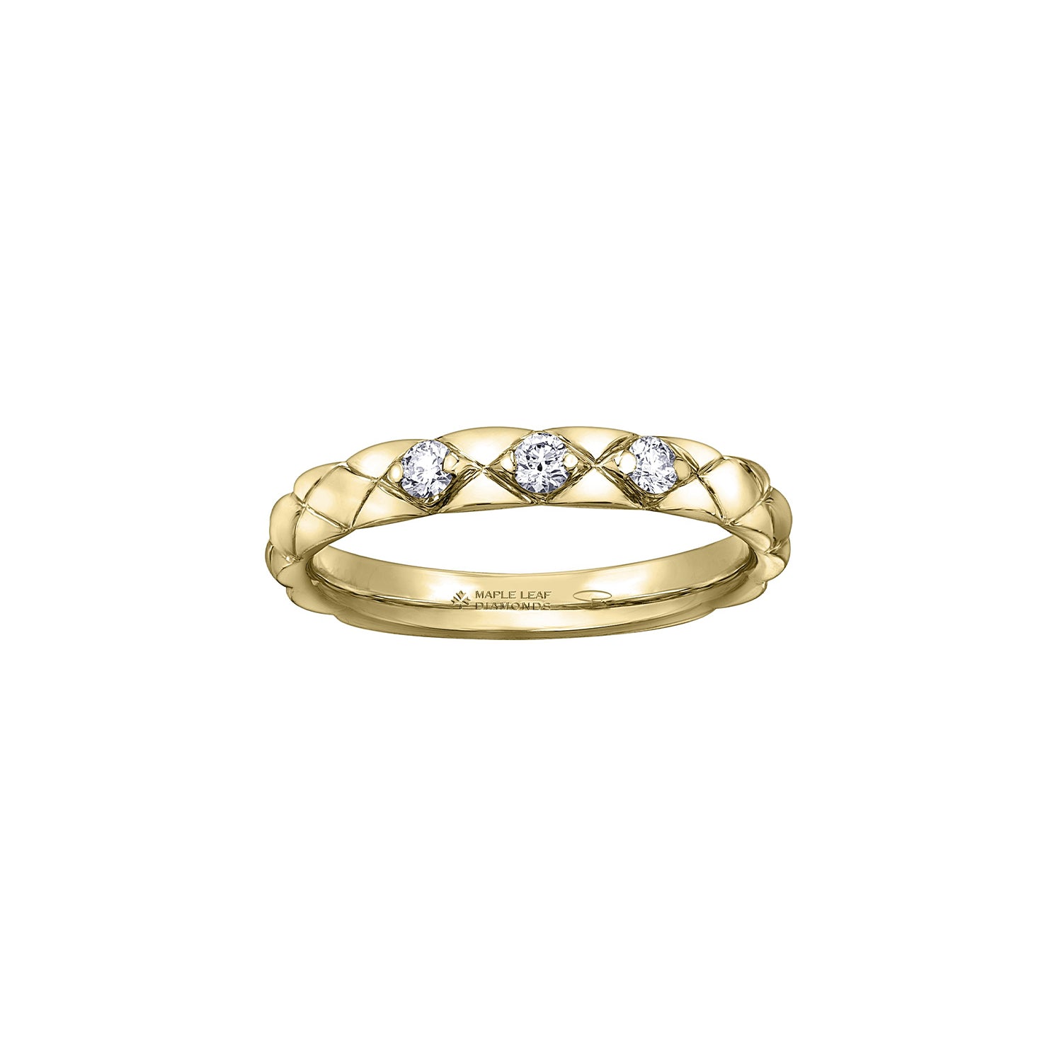 Crafted in 14KT yellow Certified Canadian Gold, this quilted band is set with three round brilliant-cut Canadian diamonds. 